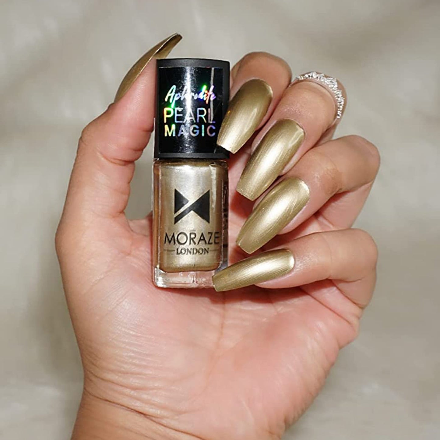 Aphrodite Pearl magic Nail paints - 8.5ml