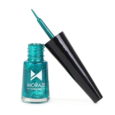Coloured Glitter Eyeliner 1